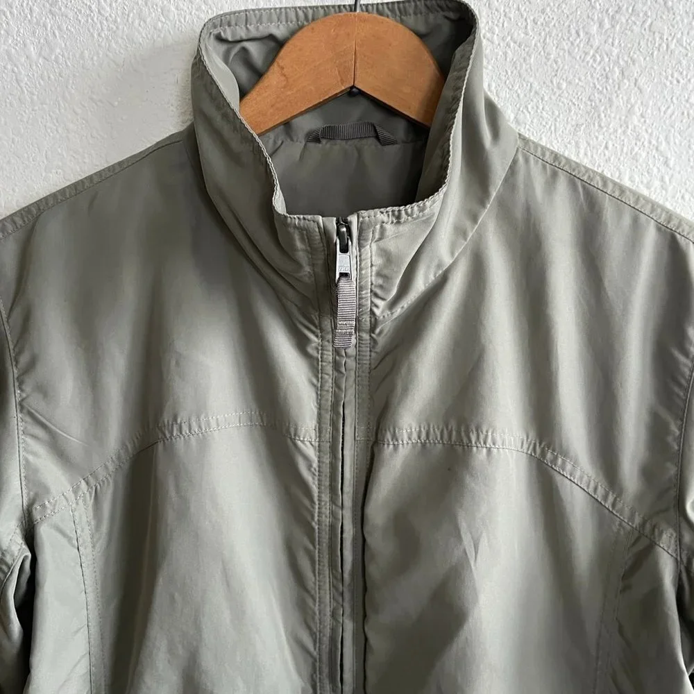 Columbia women's Green Lightweight Lined Full Zip Jacket Size M Style WL3008
